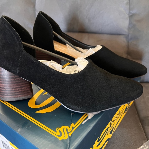 Sbicca Women's Volin Chunky Heel Black‎ D'orsay Heels 7.5 Block Heel - Picture 1 of 9